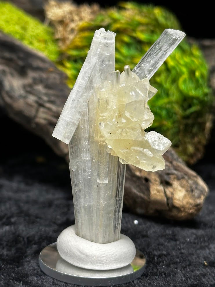 Scolecite with Calcite