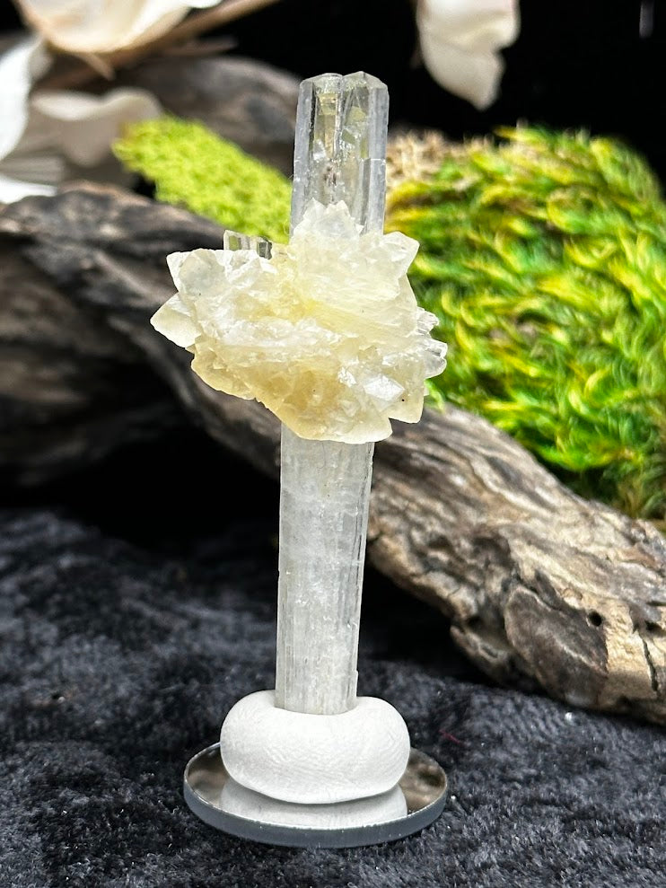 Scolecite with Calcite