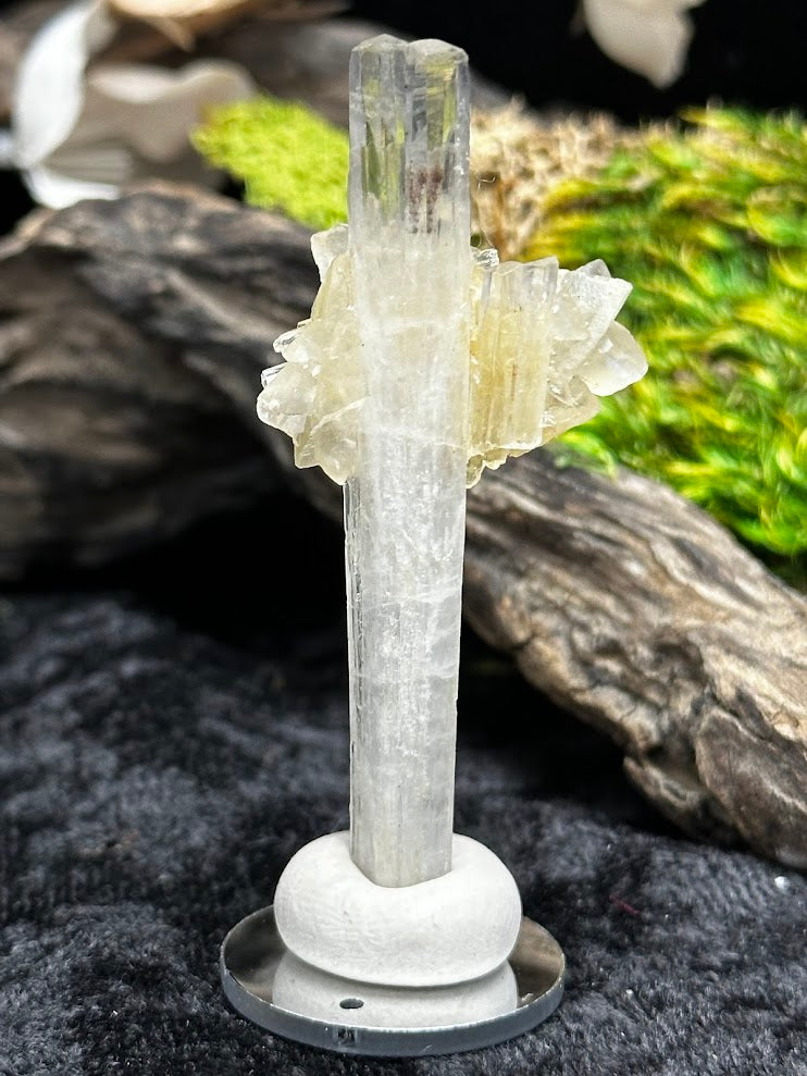Scolecite with Calcite