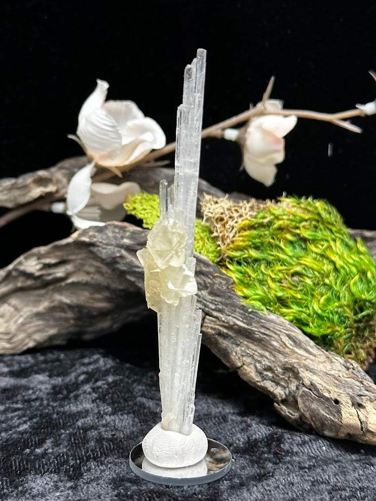 Scolecite with Calcite