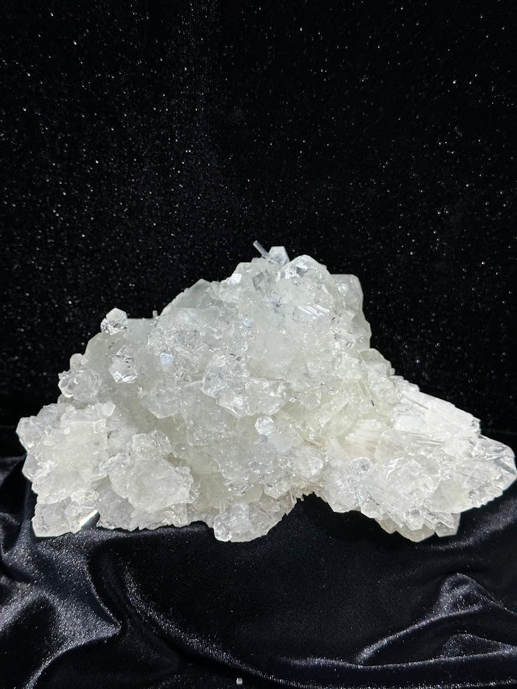 Diamond Apophyllite with scolecite