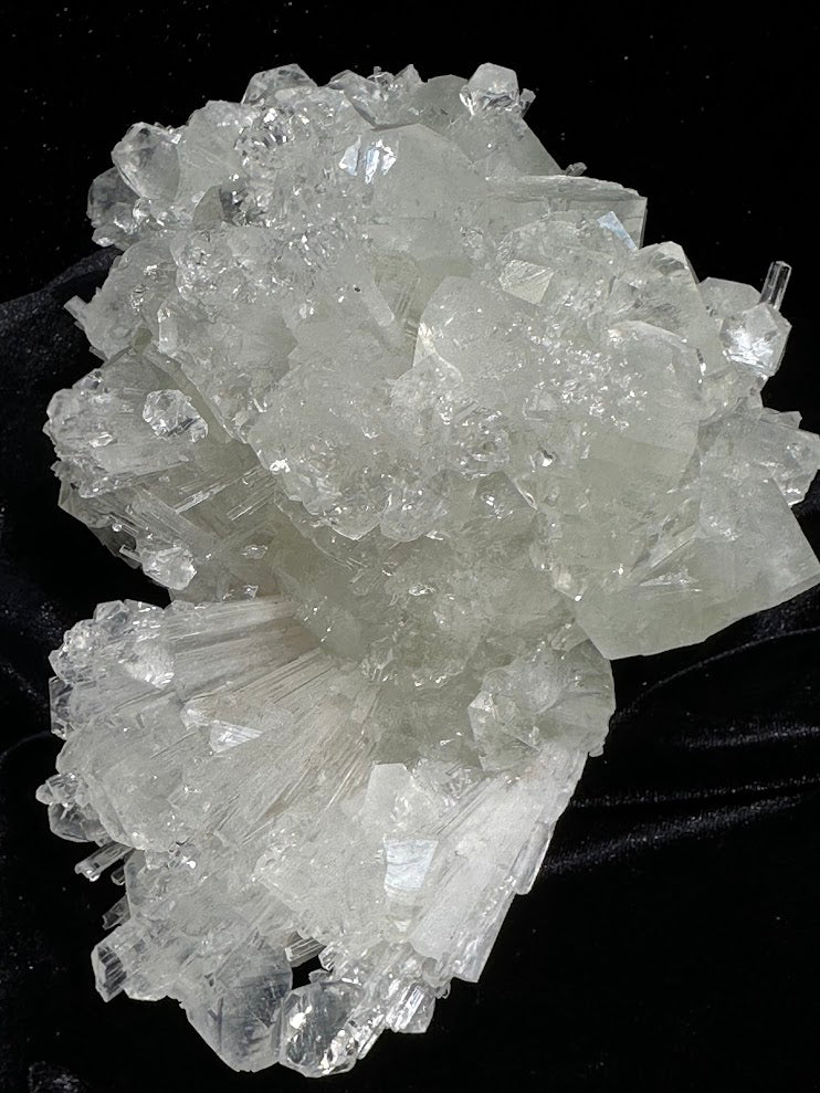Diamond Apophyllite with scolecite