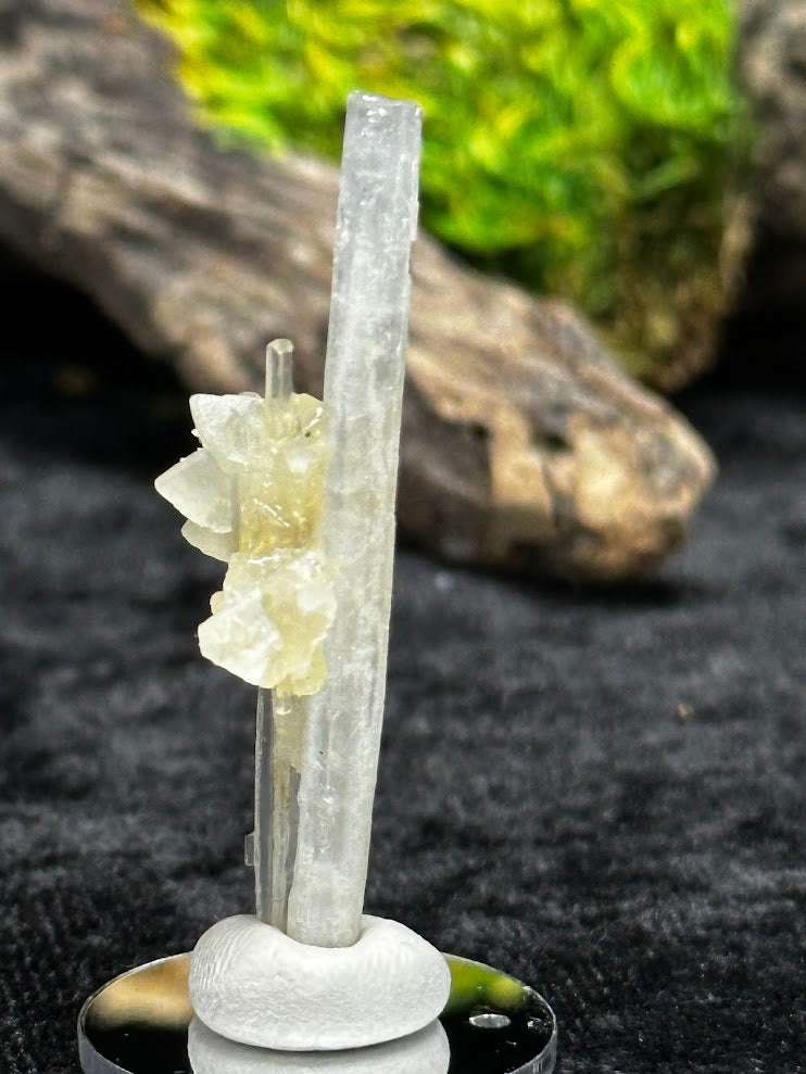 Scolecite with Calcite