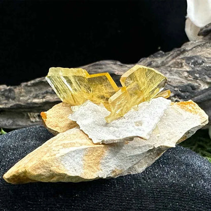 2.5" Glass Windowpane Yellow Barite C