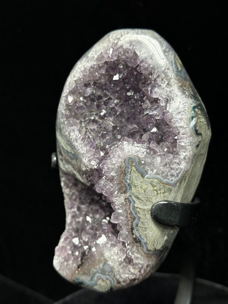 C-Uruguay Amethyst With Custom Stand