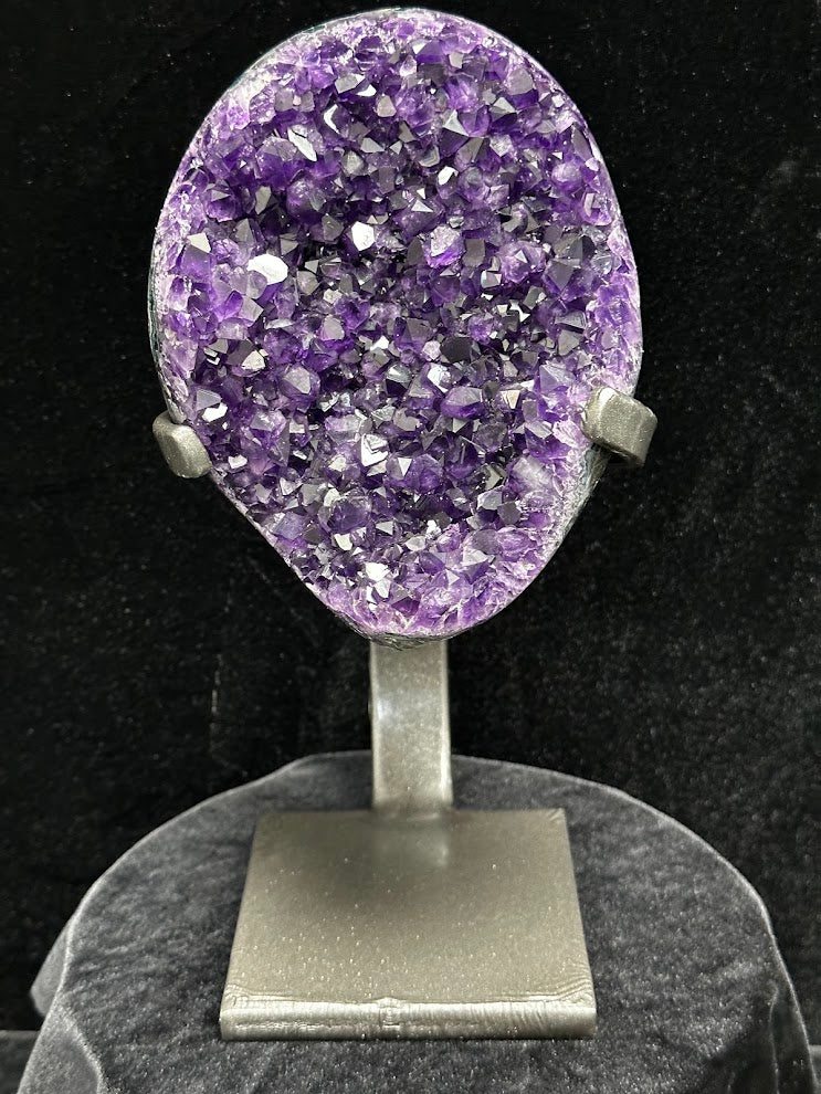 D-Uruguay Amethyst With Custom Stand