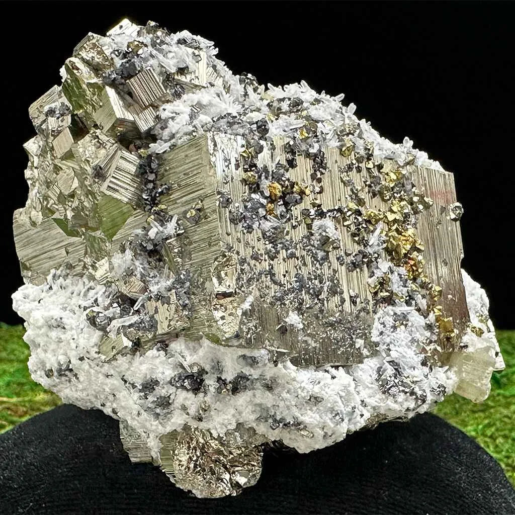 3" Medium Pyrite Cubes B