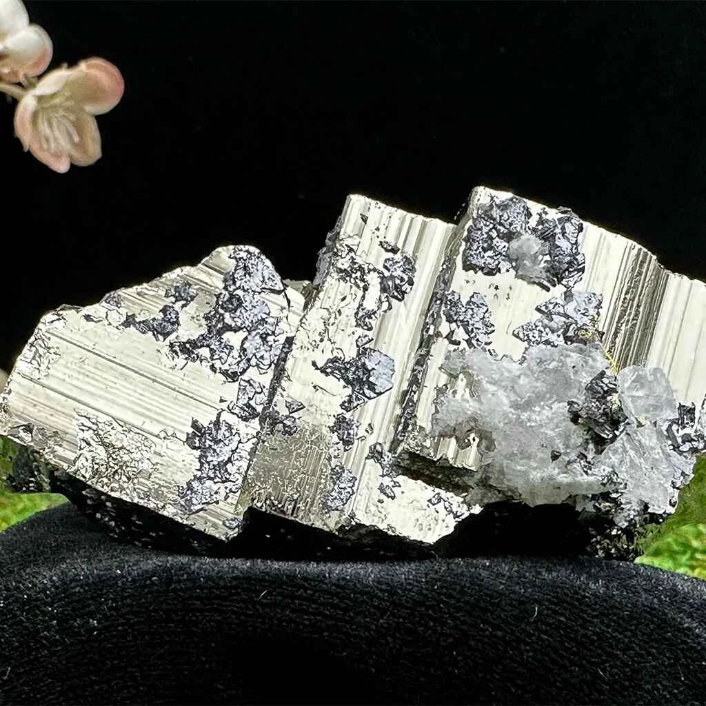 3" Small Pyrite Cubes A