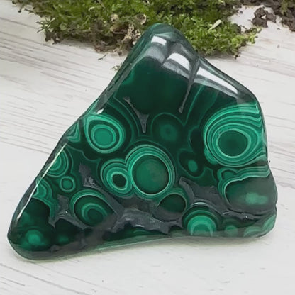 1.75" Malachite Polished Q